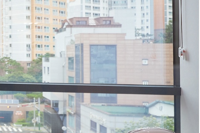 남자쌍꺼풀 안검하수 졸려 보이는 인상 눈 뜨는 힘부터 확인해야 합니다 관련 이미지 12