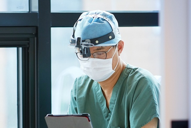 Upper Canthoplasty and Double Eyelid Surgery: If You Do Not Have Ptosis, Ptosis Correction Is Unnecessary image 13
