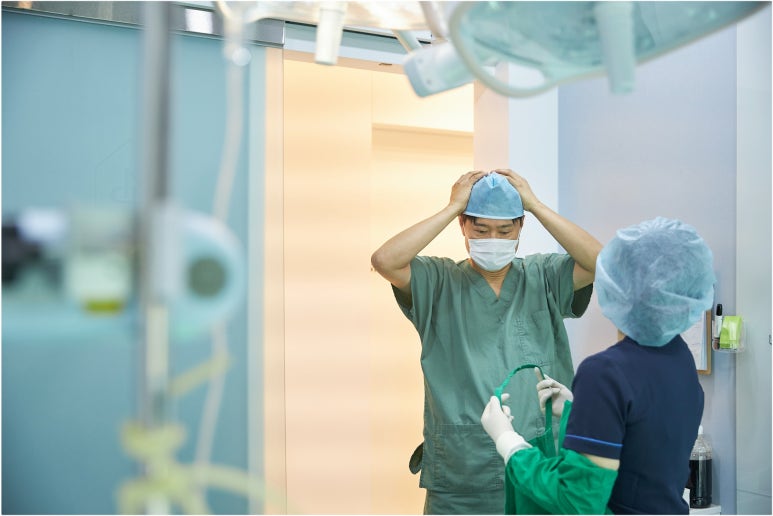 눈재수술 이전 수술의 흔적을 자연스럽게 디자인하는 과정 관련 이미지 5