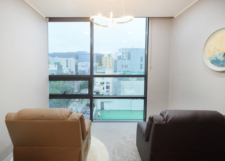 처진눈의 기능 및 미용 안검 상안검수술 3개월 사례 관련 이미지 5