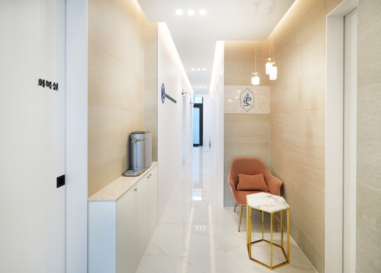 [강남역성형외과] 상안검,하안검 수술의 숨겨진 비밀 관련 이미지 4