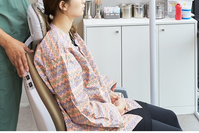상안검성형술 눈꺼풀 처짐이 심하다면 이것까지 고려해야 합니다 관련 이미지 13