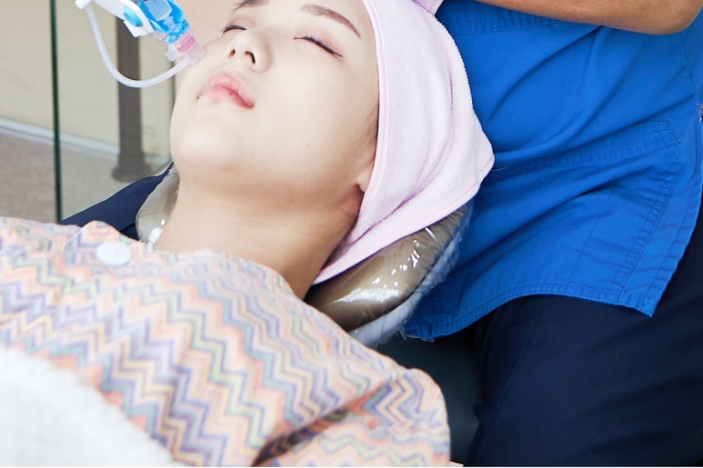 50대 상안검 나이들수록 처진 눈꺼풀이 콤플렉스로 다가온다면 관련 이미지 15