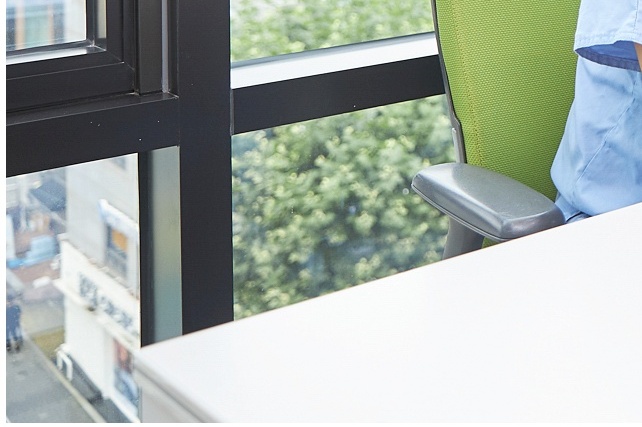 남자안검하수 눈이 처진 것 같다면 확인해야 할 것이 있습니다 관련 이미지 16