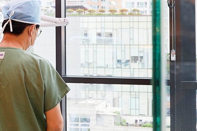 눈꺼풀 처짐 이마 거상이 정답일까요 관련 이미지 15