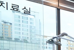 상하안검수술 필요한 순간 위아래 눈꺼풀을 함께 보는 이유 관련 이미지 11