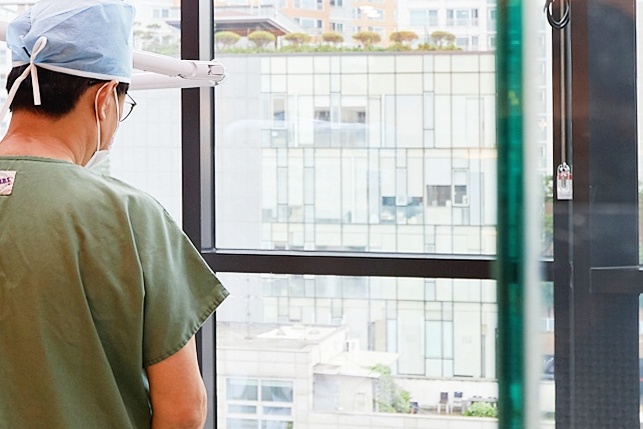 쌍꺼풀 라인 고정 자연스러움을 이끌어내는 기준 관련 이미지 15