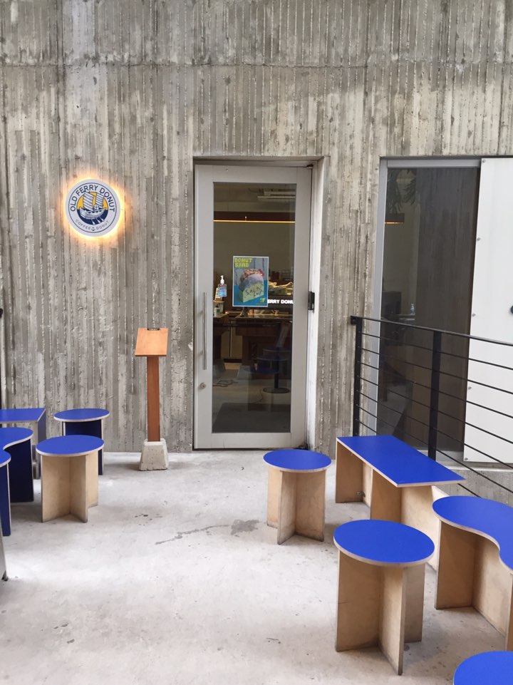 [Hannam-dong Restaurant] Hannam-dong, Where You Can Taste Donuts Packed Full Inside image 3