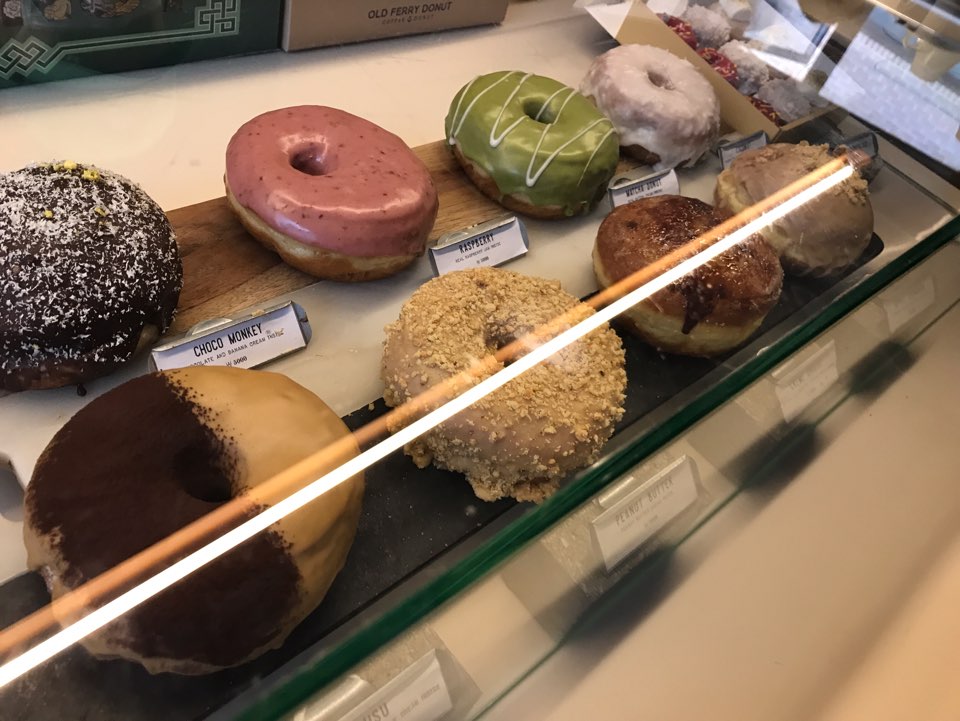 [Hannam-dong Restaurant] Hannam-dong, Where You Can Taste Donuts Packed Full Inside image 7