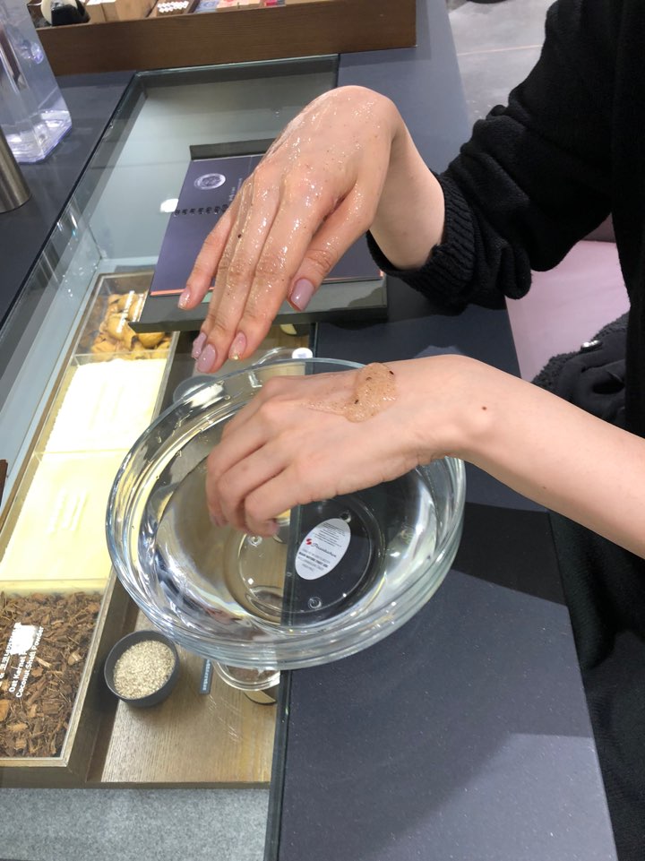 나에게 맞는 화장품을 만나볼 수 있는 곳! 이니스프리 카페 명동점 솔직 후기 관련 이미지 29