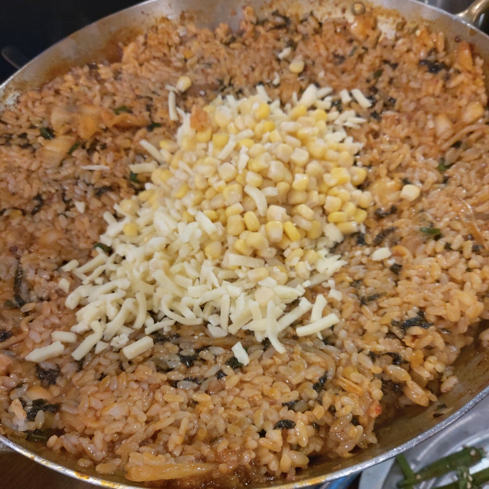 [Apgujeong Rodeo Station Restaurant] Apgujeong Gobtteok: from fried rice to Injeolmi patbingsu, everything was perfect! Honest review image 4