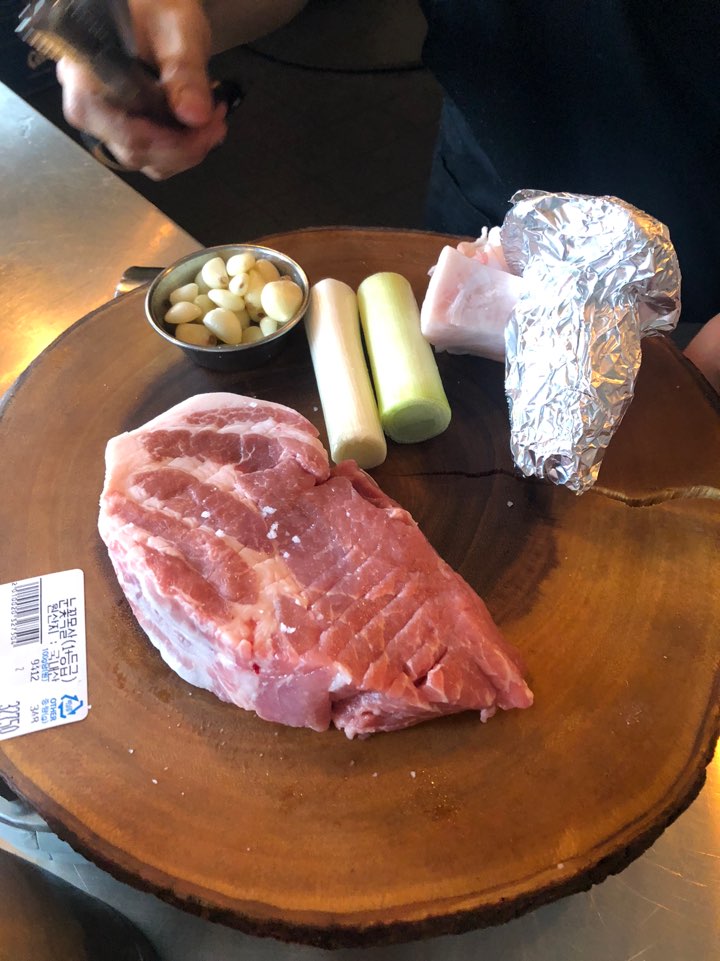 [Yaksu Restaurant] Reasonable Prices, Great Taste, Honest Review of Yaksu Geumdwaeji Sikdang image 8