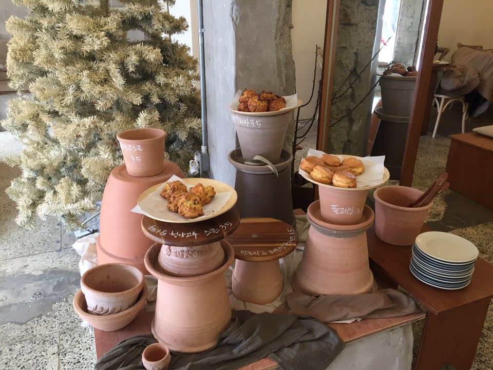 [성수 카페] 크레이프 케이크가 맛있는 성수 카페거리 관련 이미지 12