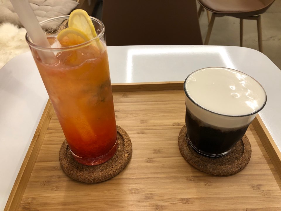 [망원 카페] 아인슈페너와 다쿠아즈가 맛있는 망원동 카페 관련 이미지 11