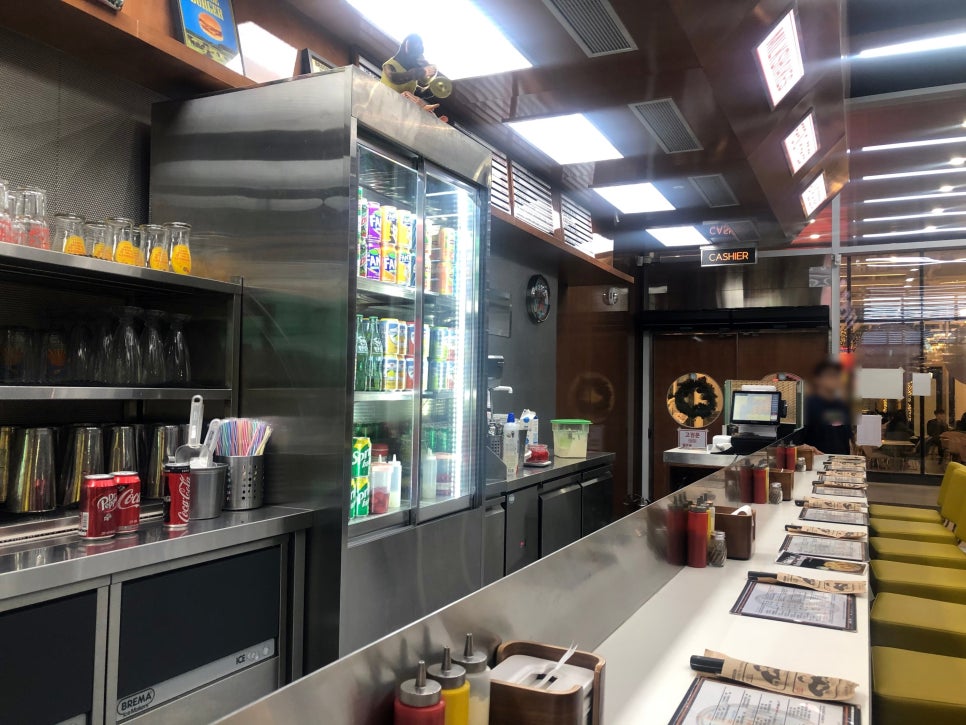 [여의도 맛집] 미국식 버거를 여의도에서! 브루클린 더 버거조인트 여의도점 솔직 후기 관련 이미지 7