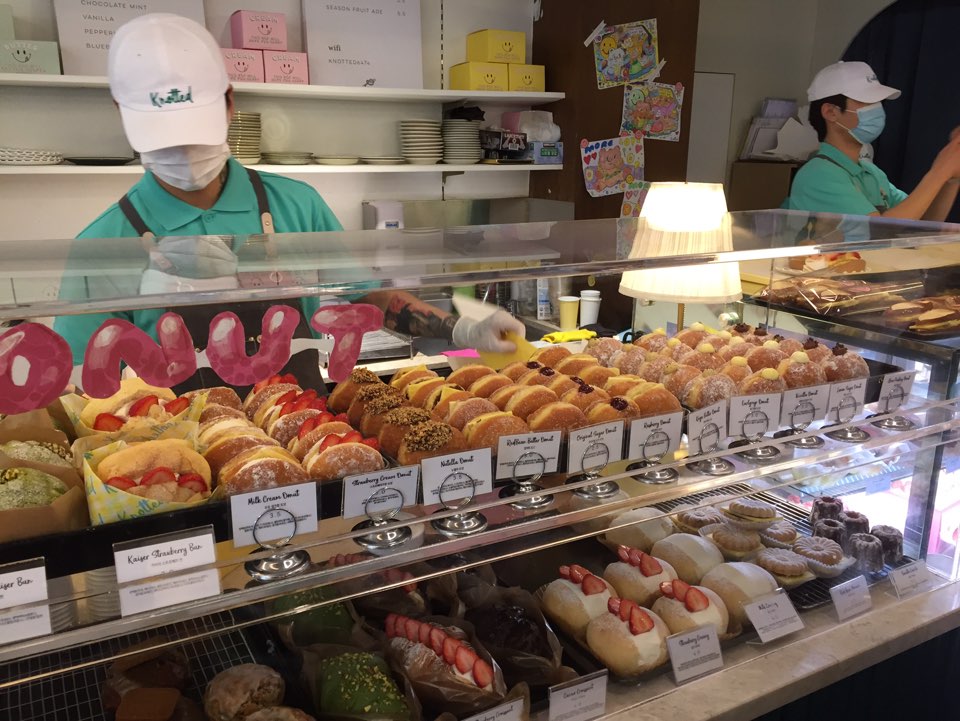 [도산공원 카페] 줄서서 먹는 도넛 맛집, 도산공원 카페 관련 이미지 15