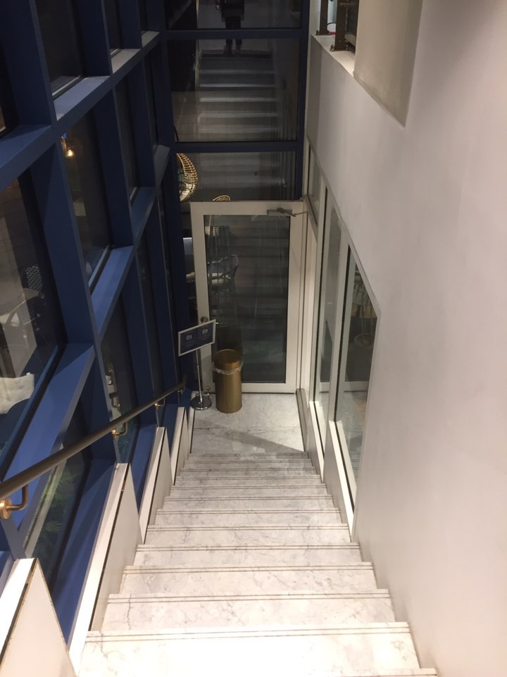 [성수동 카페] 딸기라떼가 맛있는 성수 카페거리 관련 이미지 19