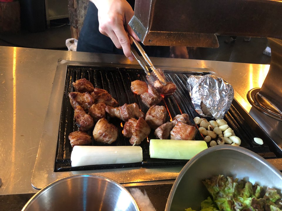 [Yaksu Restaurant] Reasonable Prices, Great Taste, Honest Review of Yaksu Geumdwaeji Sikdang image 9