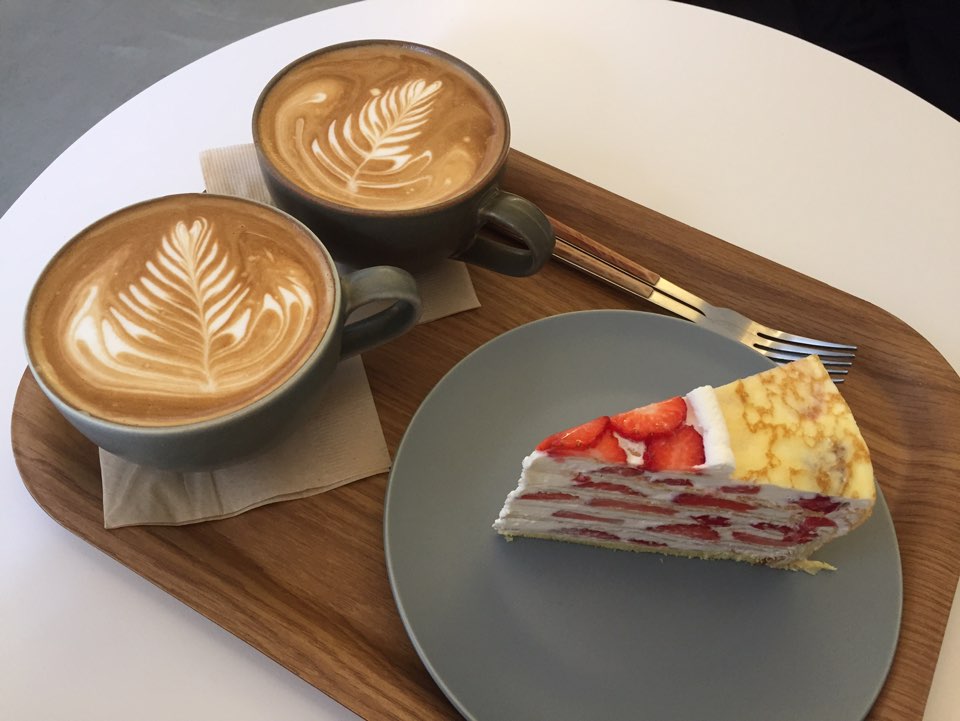 [성수 카페] 크레이프 케이크가 맛있는 성수 카페거리 관련 이미지 18