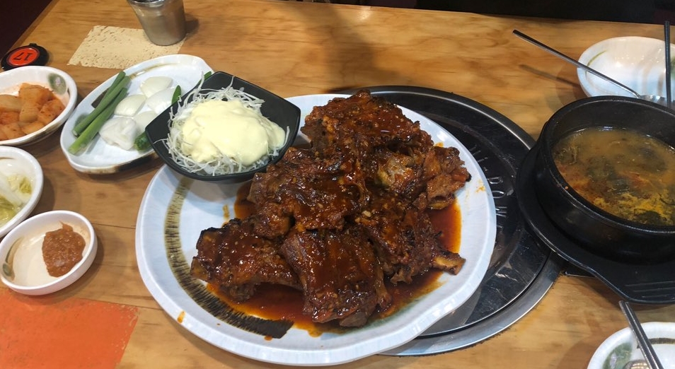 [을지로입구 맛집] 매운맛이 생각날 때! 신동궁감자탕 관련 이미지 4