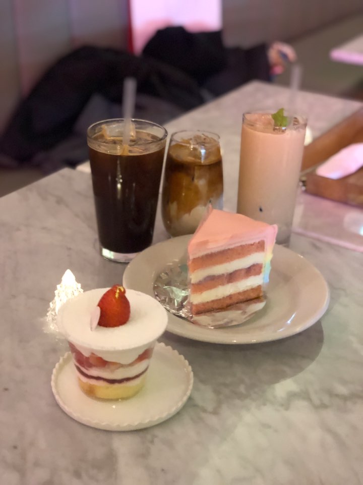 [뚝섬 카페] 예쁜 케이크가 맛있는 뚝섬역 카페 관련 이미지 21