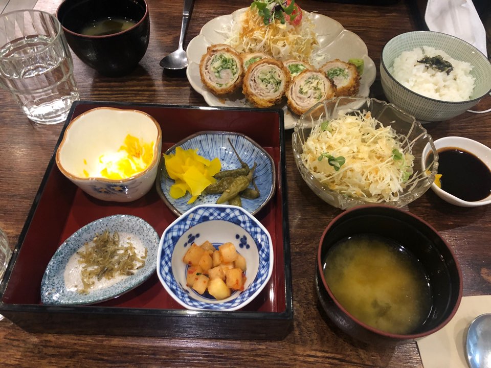 [Ttukseom Station Restaurant] A Bite of Crispy Fried Food with Rice: Honest Review of Chikamichi in Seongsu image 14