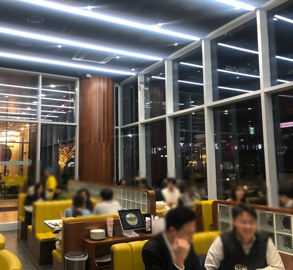 [여의도 맛집] 미국식 버거를 여의도에서! 브루클린 더 버거조인트 여의도점 솔직 후기 관련 이미지 6