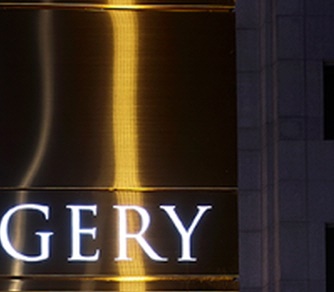 Lower Eyelid Surgery Clinic for Making Bulging Under-Eyes More Even image 24