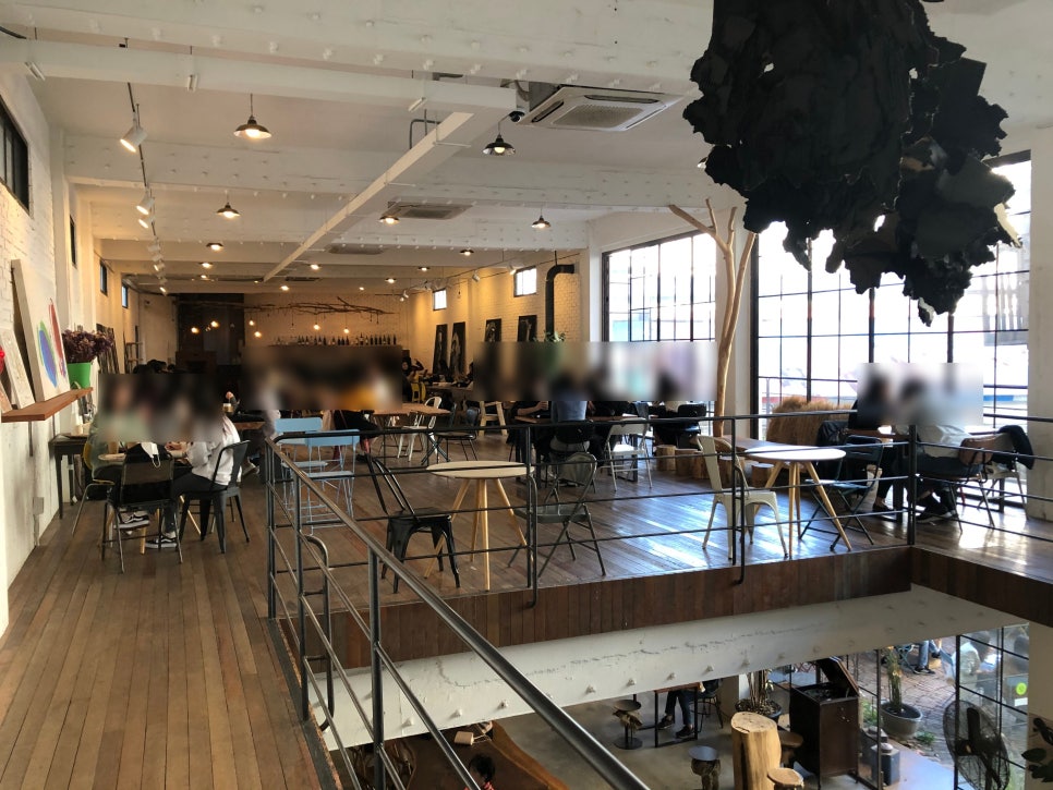 [성수동 카페] 넓은 테라스에서 즐기는 커피 한 잔, 카페 할아버지공장 솔직 후기 관련 이미지 11