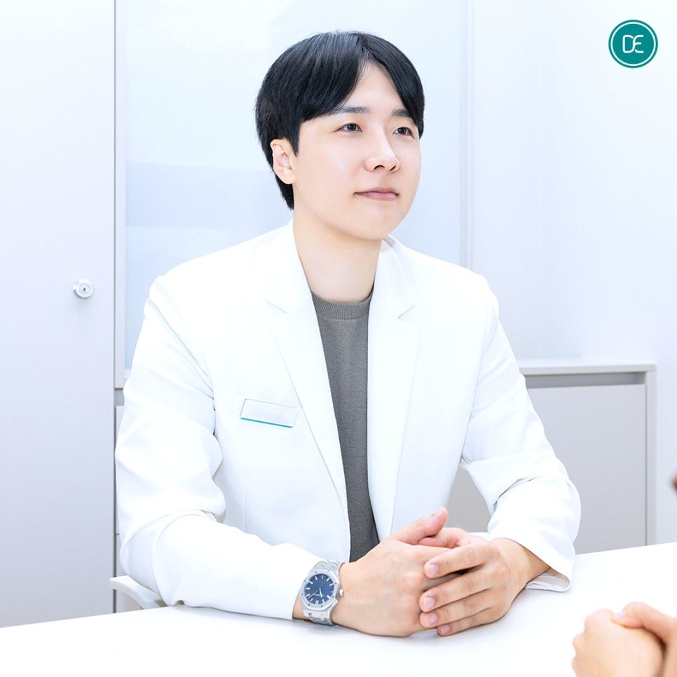Paldal-gu Laser Hair Removal vs. Waxing: What If You Have a Wound? image 1