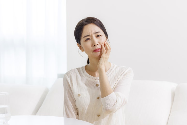 장안동임플란트, 치아 하나 빠졌는데... 꼭 임플란트를 해야 할까요? 관련 이미지 4