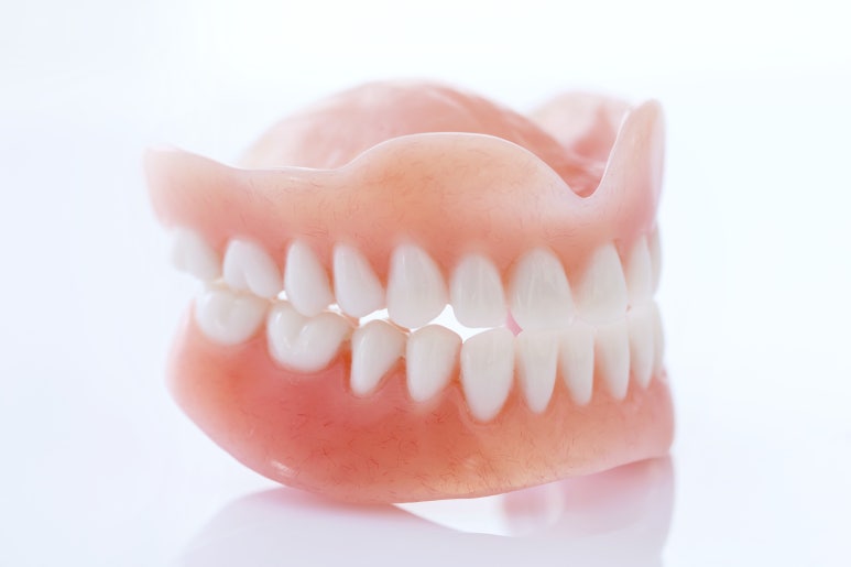 Sungsu-dong Dental Clinic, Why Does the ‘Black Triangle’ That Looks Like Loose Stitches Appear After Orthodontic Treatment? image 5