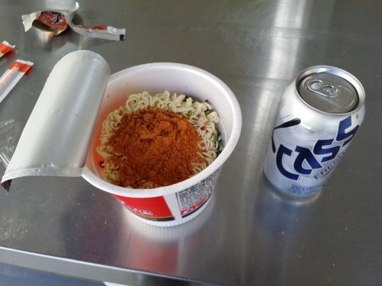 컵라면에 맥주 찰떡궁합 관련 이미지 1