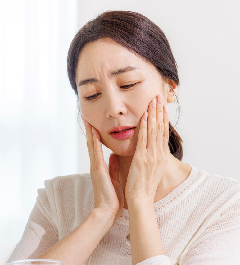 Hwanyang-dong Dental Clinic: Can Bone Grafting and Implant Placement Be Performed at the Same Time? image 5