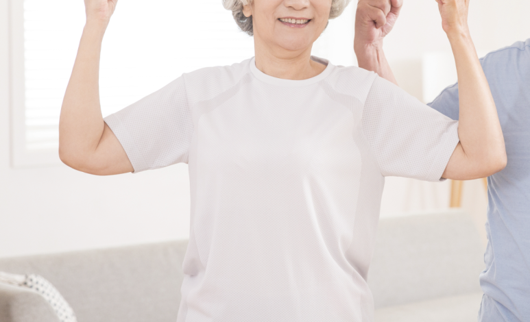 노인의 머리 떠는 증세, 수전증과 연관이 있을까? 관련 이미지 3