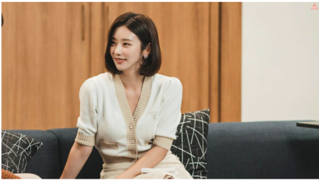 Surgery Story :: Semi Outline - What Face Shapes and Moods Does It Suit Best? A Story About Coming from the U.S. to See Mary and Being Told She Looked Like Lee Joo-bin image 3