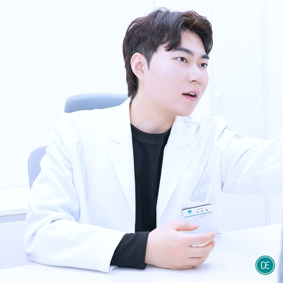 Post-Fracxel Care in Yeonsinnae Station: When Can You Start Wearing Makeup? image 2