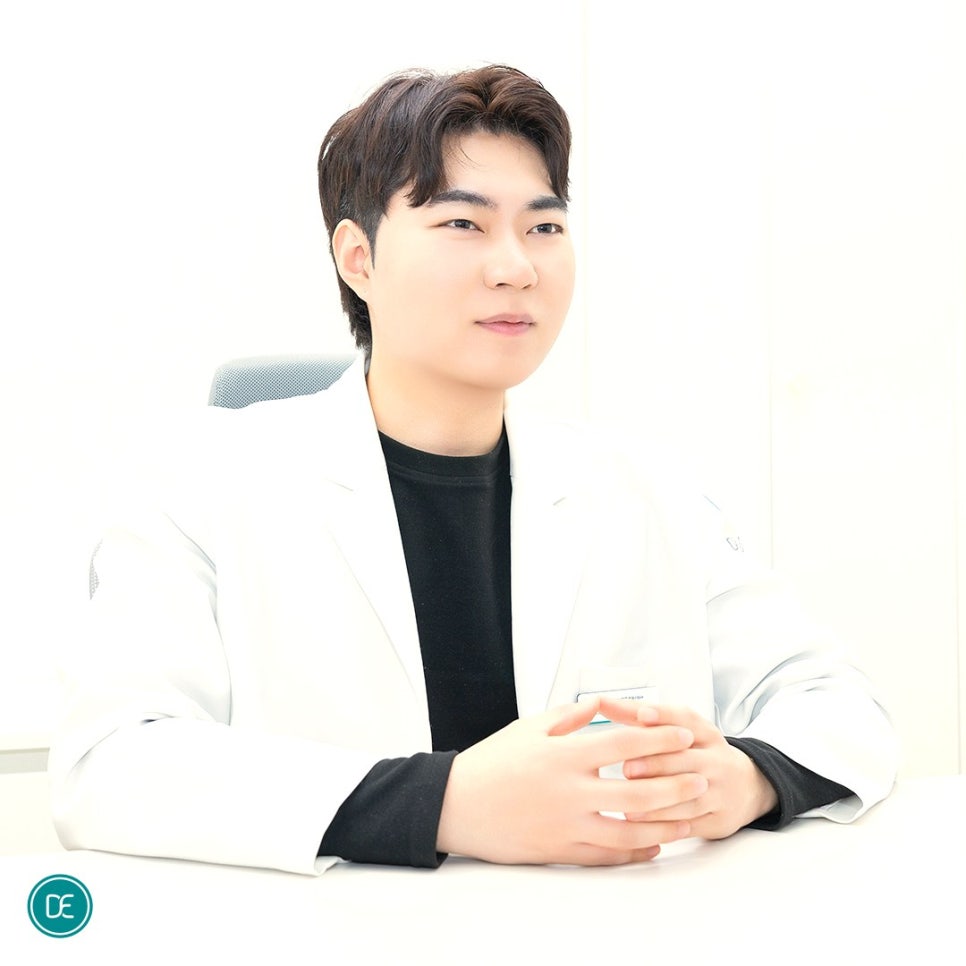 What’s the secret to making the midface look shorter with aegyo filler in Yeonsinnae? image 1