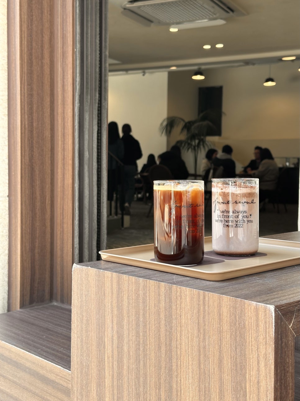 Front Seoul :: A Cozy Café on the First Floor of Park Tae-jun Comics Company in Sinsa Station image 6