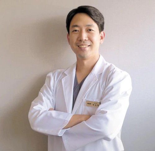 눈 성형&middot;再수술&hellip; 환자 얼굴에 맞춘 디자인으로 호평 관련 이미지 1