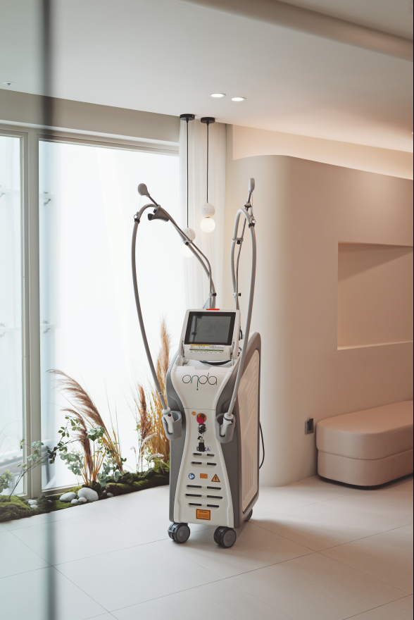 Cheongdam Dermatology Clinic Onda + Titanium Lifting / Ontanium Lifting image 4