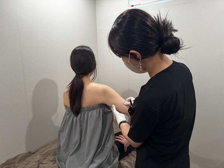 청담피부과 지방분해주사 겨울철이 시술의 적기인 숨겨진 이유 관련 이미지 5