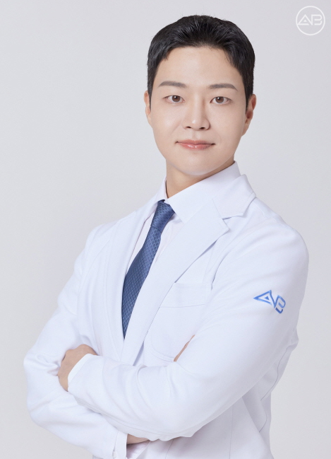 [Medi Consumer News] Naturally Improving the Shape of the Eyes image 1