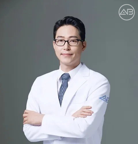 [Sports Kyunghyang] 에이비성형외과 Signs Partnership with Moloette to Introduce Implants image 1