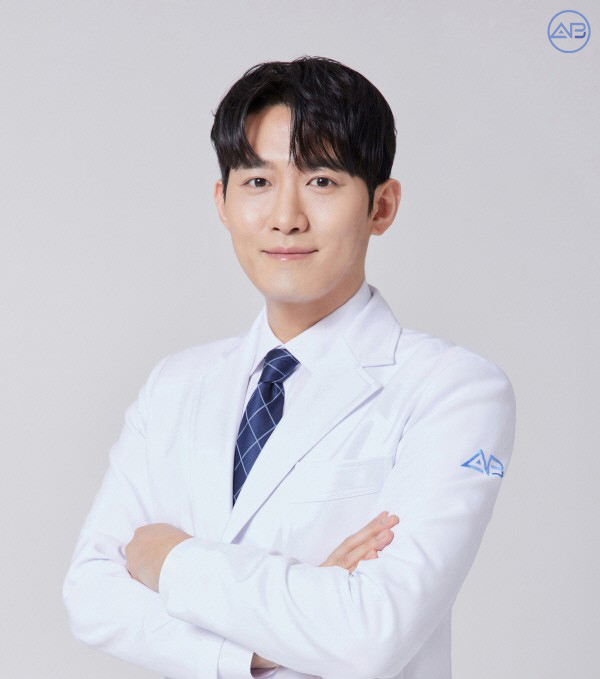 새학기 맞아 첫눈성형 첫코성형 관심 높아져... 눈코성형은 관련 이미지 1