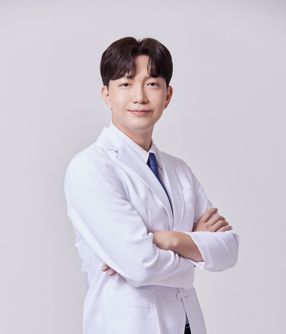 [Mediapine][AB Plastic Surgery] Concerned About Nasal Congestion After Nose Surgery: Is Functional Rhinoplasty Always the Answer? image 1