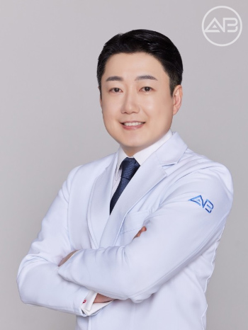 [이코코노미사이언스] 에이비성형외과 30~40대 처진 눈매, 이마거상.매몰쌍꺼풀 병행으로 자연스러운 눈매 회복 관련 이미지 1
