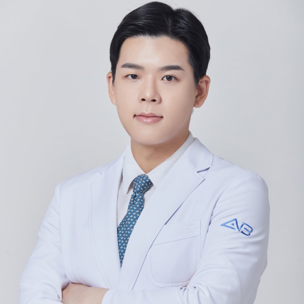 [E동아][에이비성형외과] 수험생 첫 눈성형&middot;첫 코성형 관심 급증... 만족스러운 결과 얻으려면? 관련 이미지 1