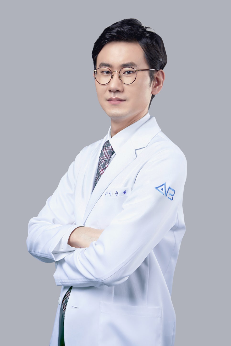 [M메디] [에이비성형외과] 얼굴윤곽수술도 &lsquo;자려한&rsquo; 라인이 대세... 개인별 맞춤 복합 플랜 필요 관련 이미지 1