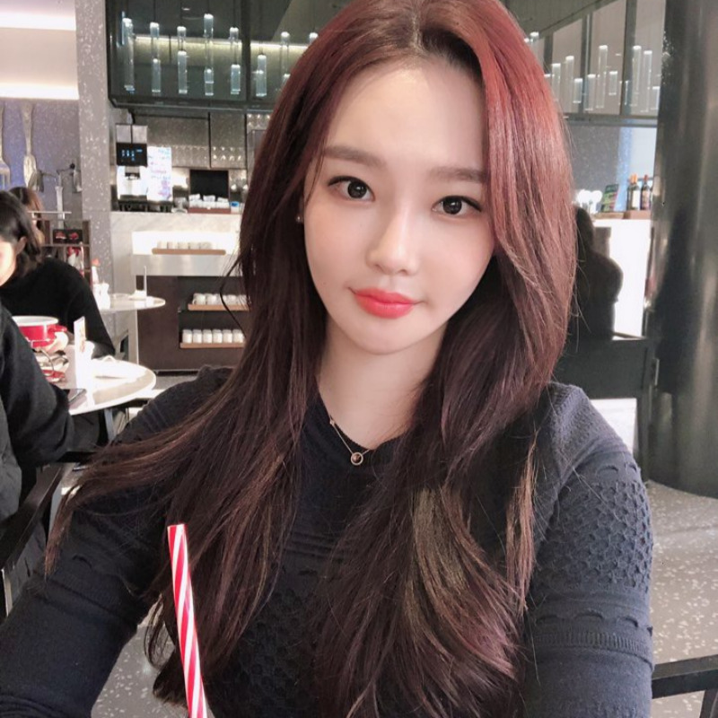 Want to see a clear lip-corner filler effect? image 2